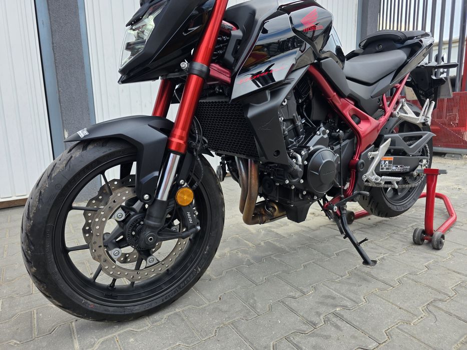A2 Honda Cb750 Hornet 2024. Permis A2 35kw