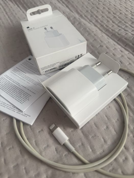 ПРОДАМ оригинальный iPhone адаптер+кабель