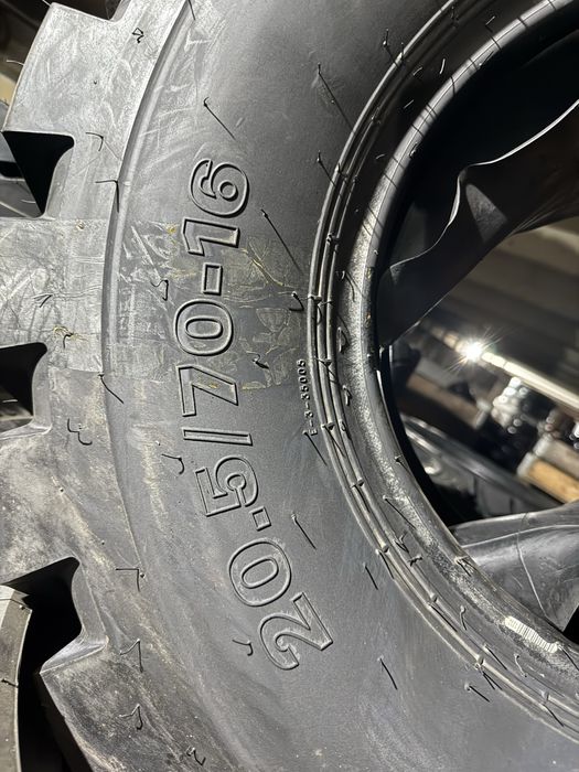 Anvelopa industriala cu camera 20.5 / 70 - 16