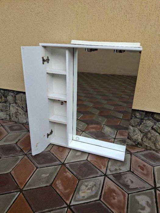 Mobila de baie – set complet

Nu asigur transport.