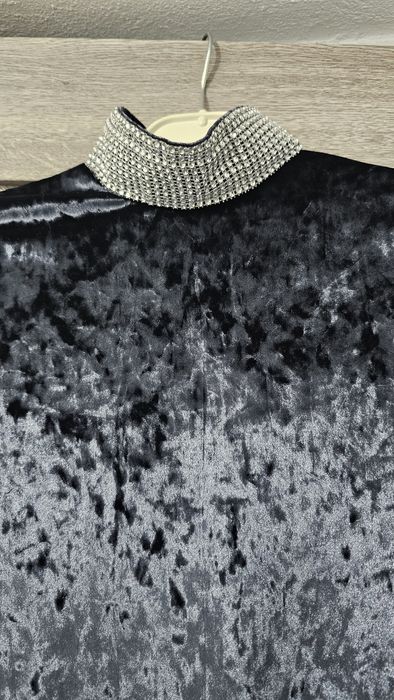 Vând rochii si sandale