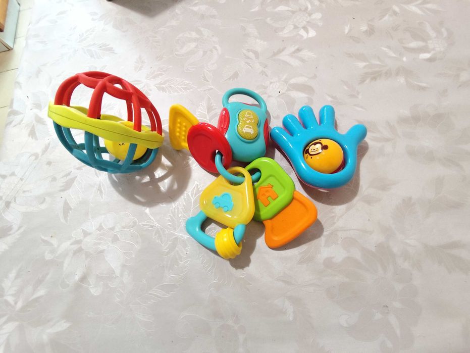 Играчки за фина моторика