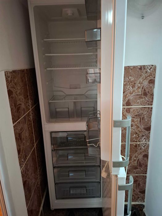 De inchiriat apartament cu 2 camere