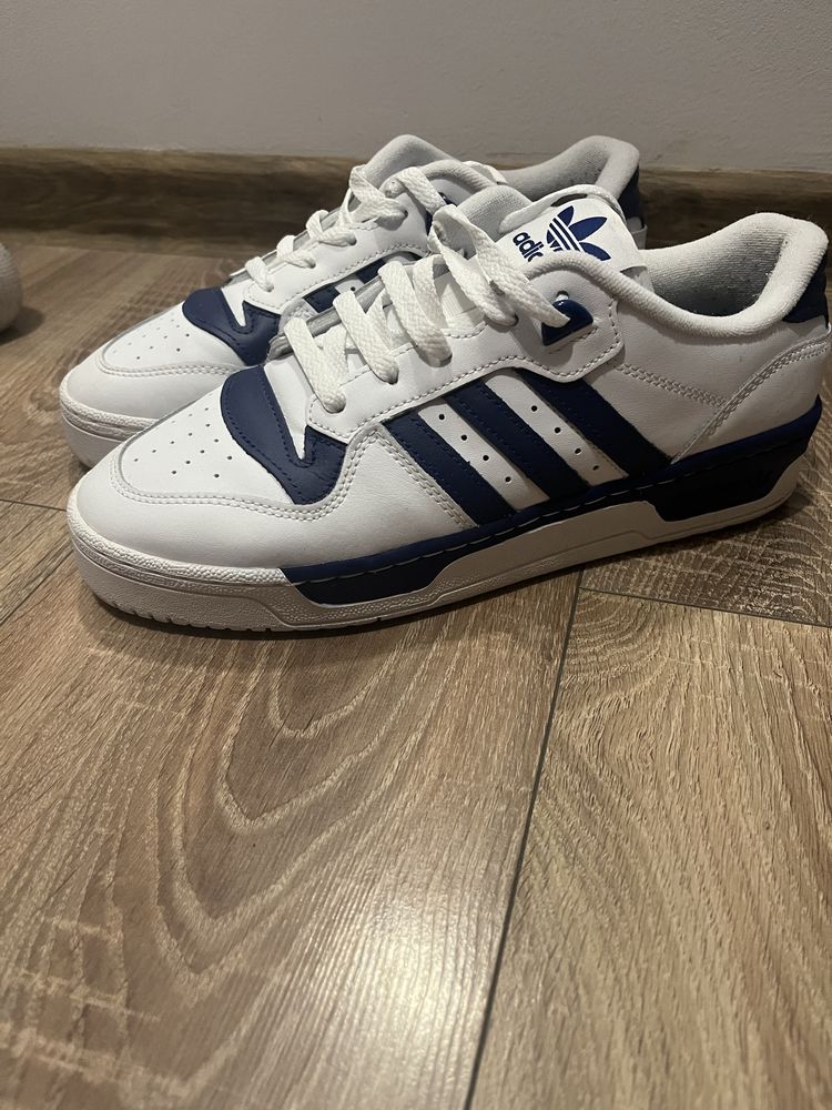 adidas Originals RIVALRY LOW - Sneakers low