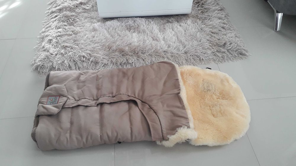 sac de iarna din lana de oaie pentru carucior/sanie