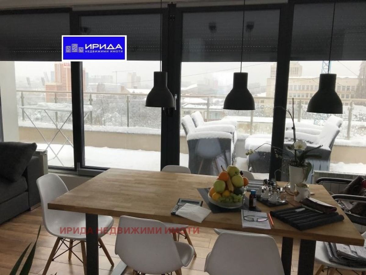 Многостаен обзаведен апартамент в Гео Милев
