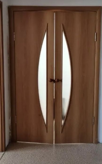 Продам межкомнатную дверь для зала