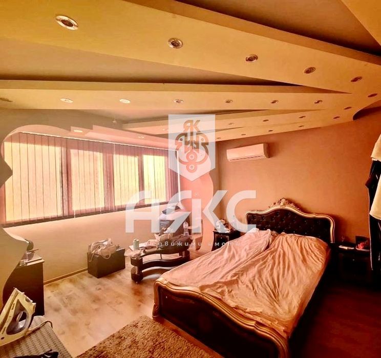 Двустаен апартамент в кв. Редута