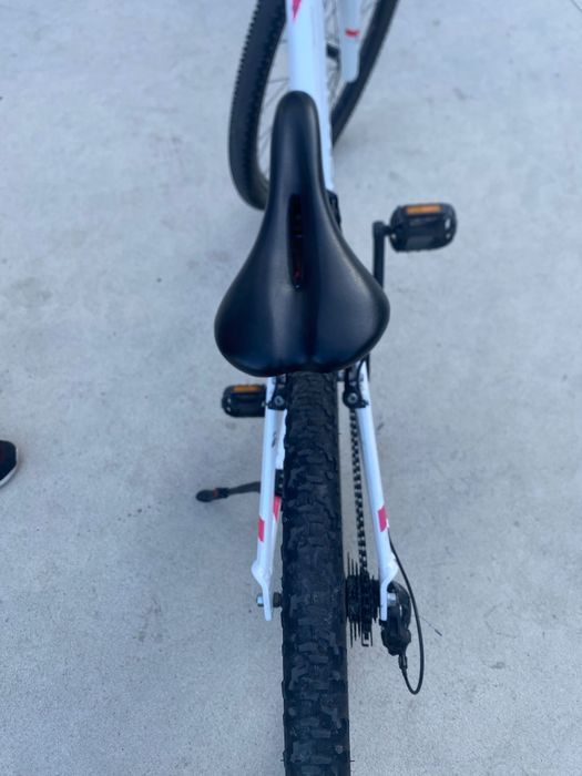 Bicicleta rockrider st 100 vând