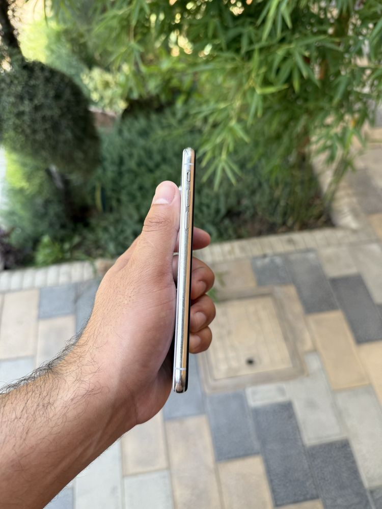 Iphone x ayfon x 64gb LLA oq holati ideal aybi yo face tru ton ishlidi