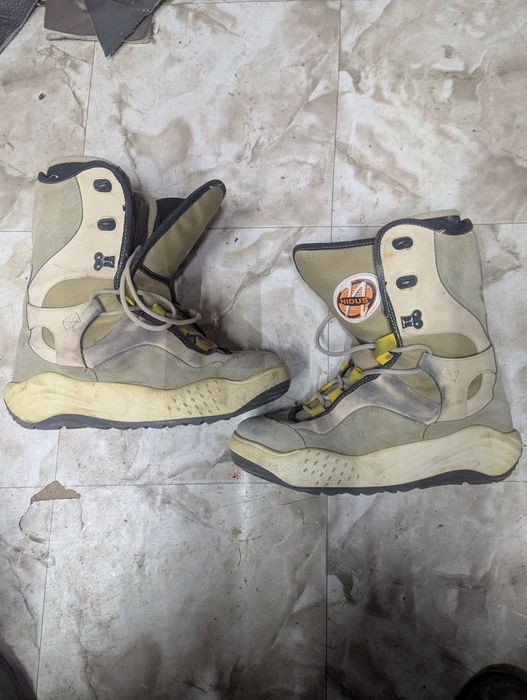 Boots snowboard 42-43