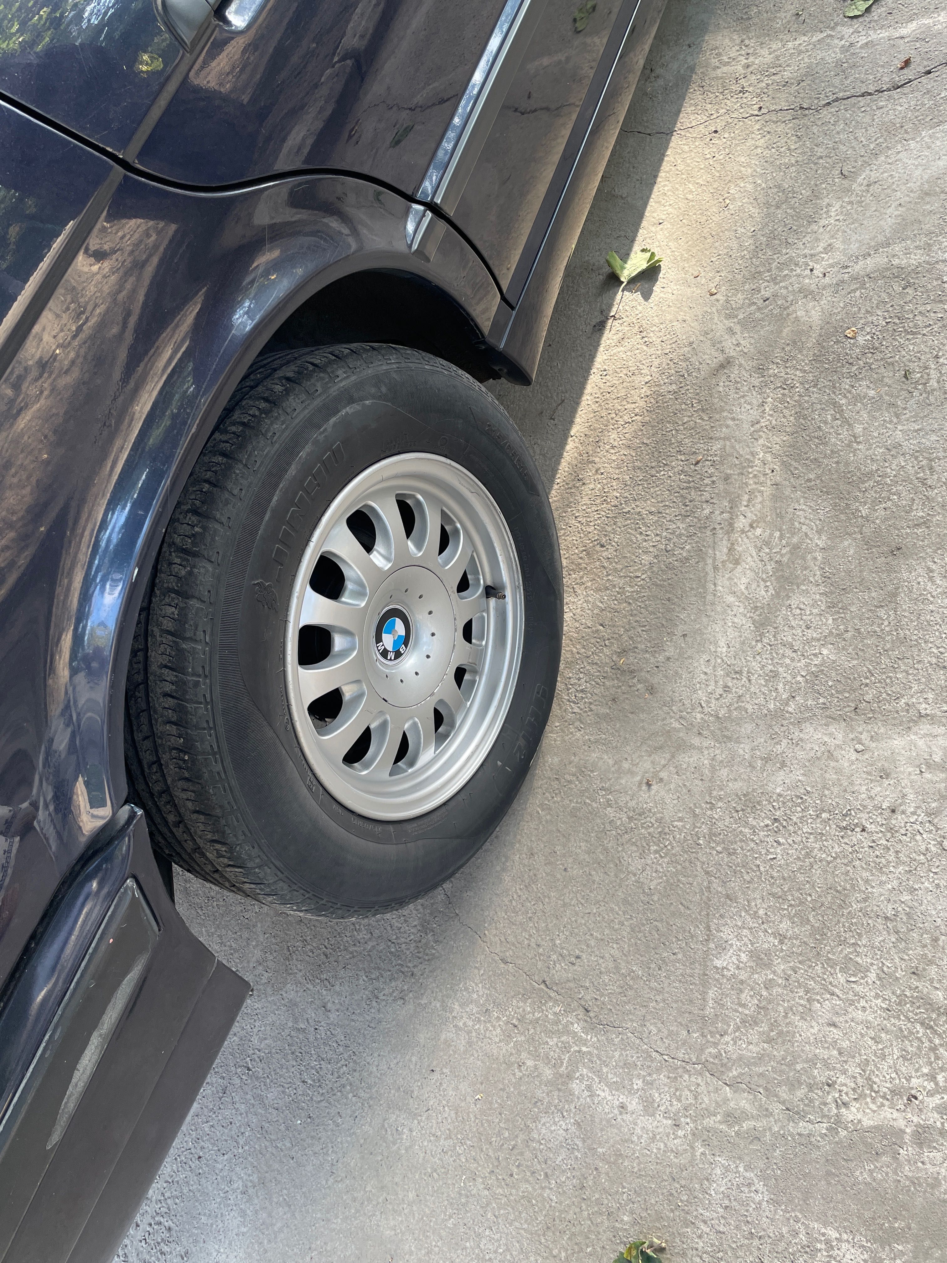 4 ta BMW e39 r 15 diska  balonlari bilan