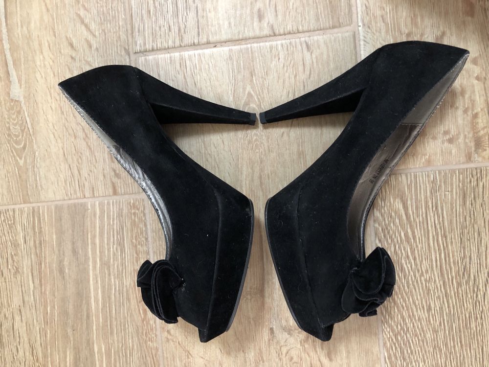 Pantofi cu toc 38