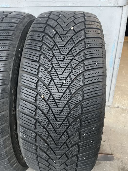 2 бр. зимни гуми 235/45/19 Arivo DOT 2322 6,8 mm