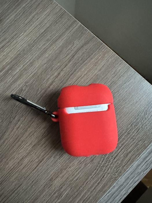 Кейсове за AirPods 1 и AirPods 2