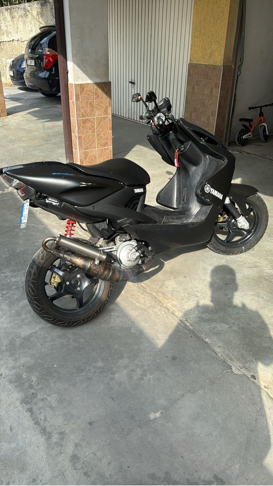 Скутер Yamaha Arerox