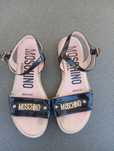 Moschino оригинални