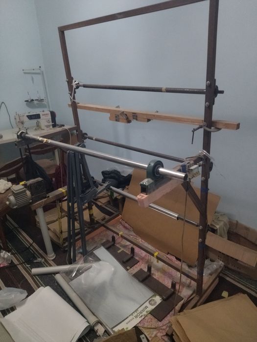 Qogoz rulon kesadigan uskuna