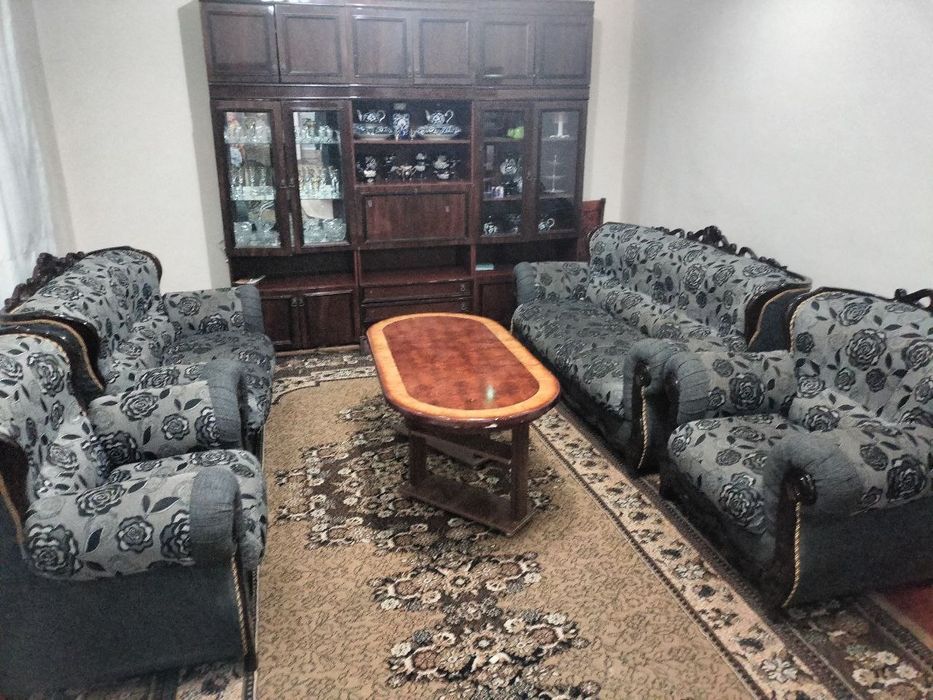 Divan kreslo sotladi holati yaxwi