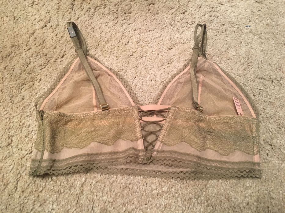Bustiera noua Victoria’s Secret L
