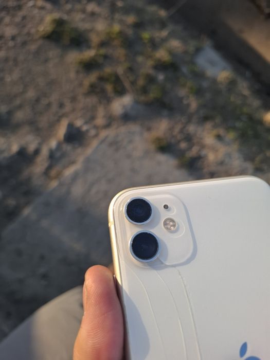 Срочно продаю айфон 11 64 гб