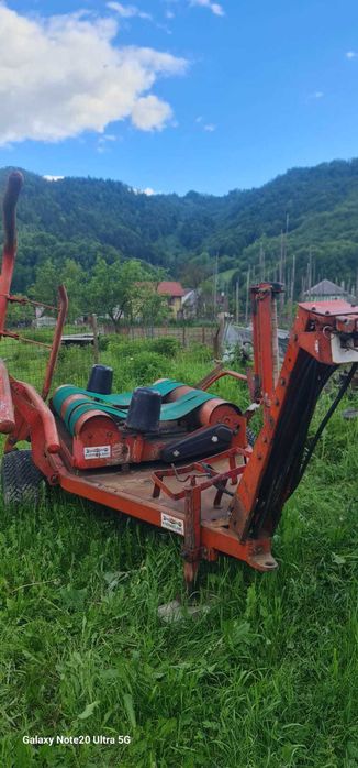 Vând înfoliator baloți cu auto încărcare