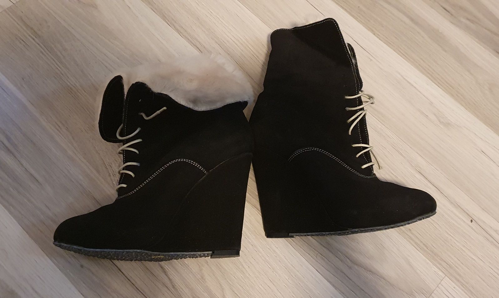 Botine piele intoarsa cu blanita - 35