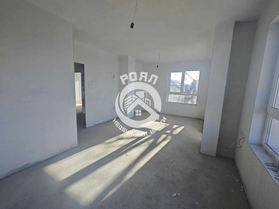 Продава се Тристаен апартамент в Пловдив, Коматевски възел - 102 кв.м за 1098 €/кв.м - Снимка #2