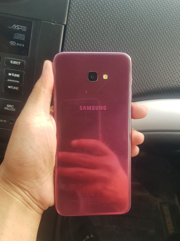 Samsung J4 srochni sotiladi narxi 500 000