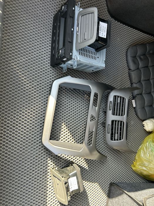 Продам дефлекторы воздуха на Шевроле кобальт