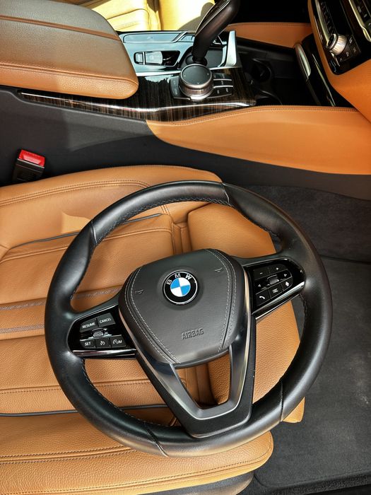 Vând Volan original complet Bmw Seria 5 - G30 LCI 2021