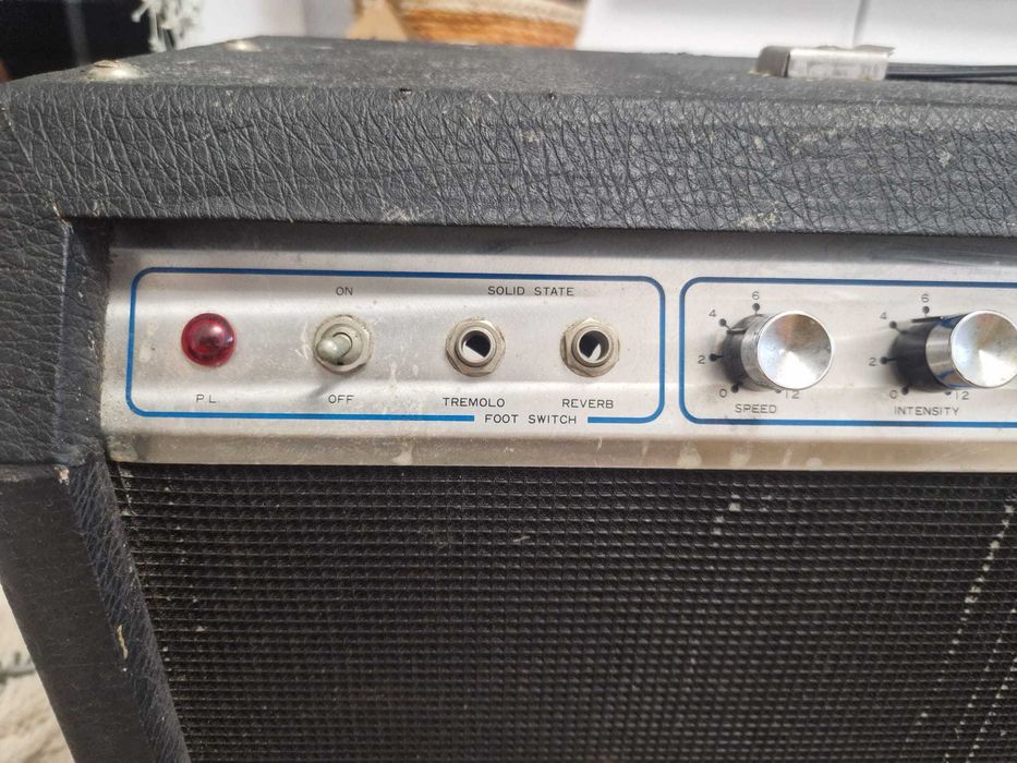 Vand Amplificator chitara japonez copie dupa Princetone cred.