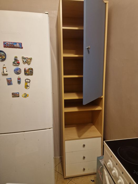 Шкаф висок етажерка с чекмеджета