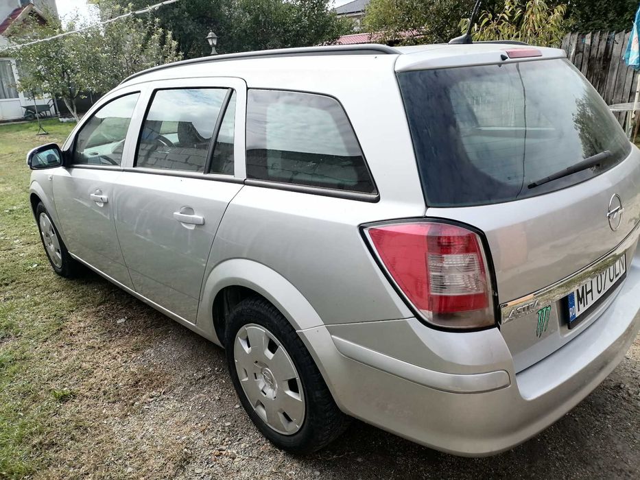 Opel  Astra h 1.7