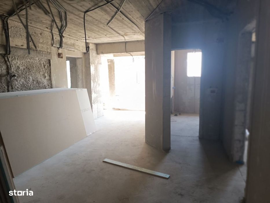 Apartament 2 camere semidec. etaj 6/8 58mp zona Billa