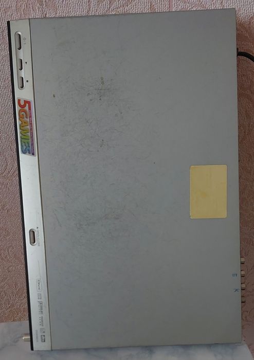 DVD приставка LG к телевизору. Имеется пульт. Почти не пользо