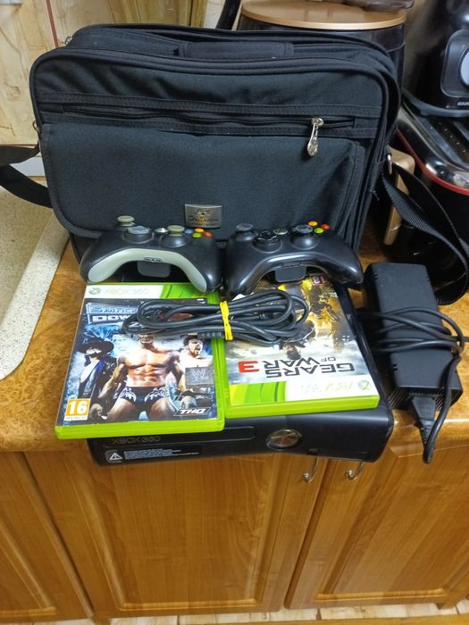 De vânzare Xbox 360 slim