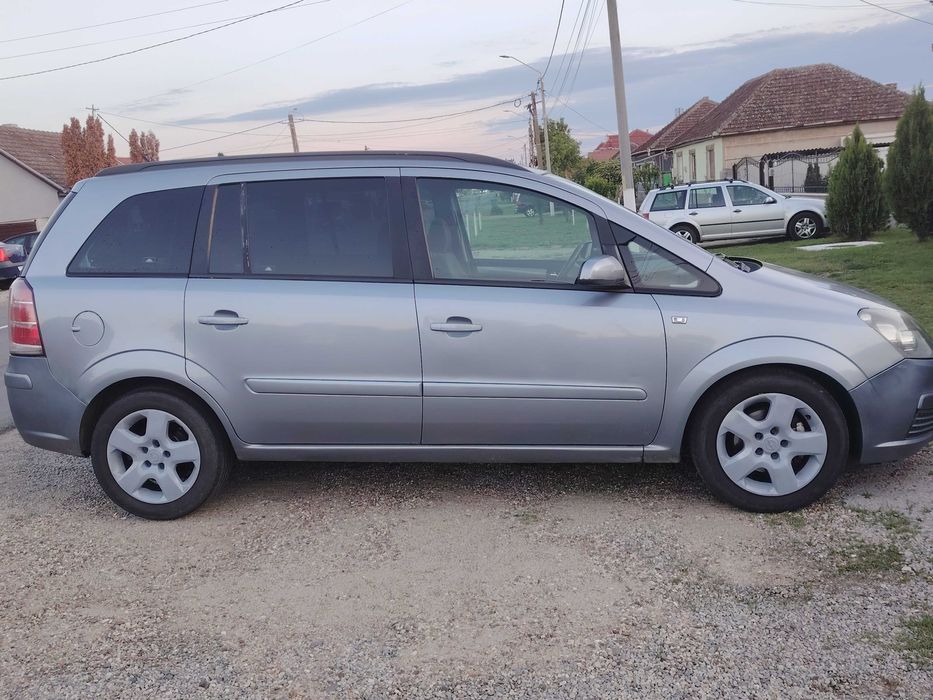 Vând Opel Zafira 7 locuri