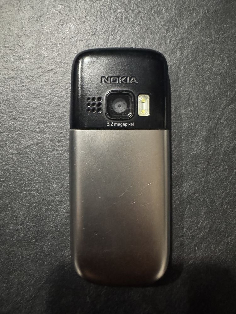 NOKIA 6303 перфектно състояние.