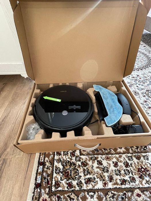 Робот-пылесос в хорошем состоянии