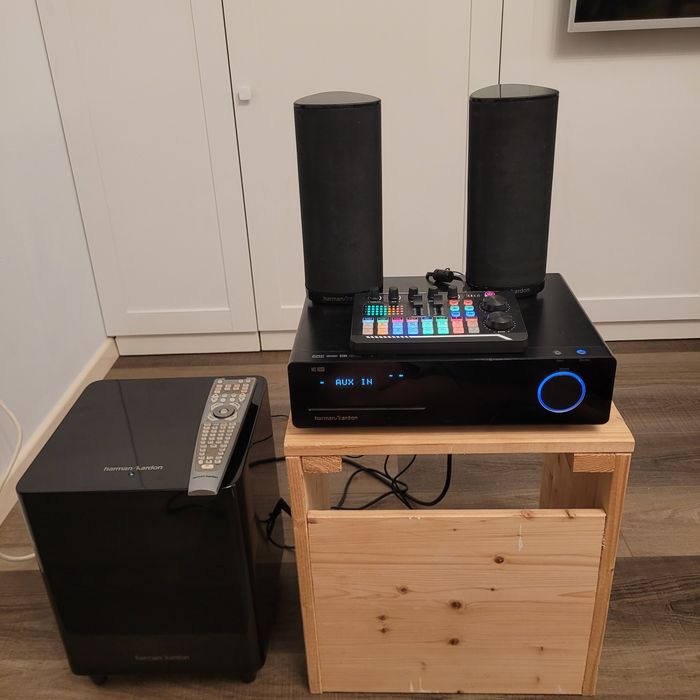 Sistem 2.1 Harman Kardon cu adaptor bluetooth