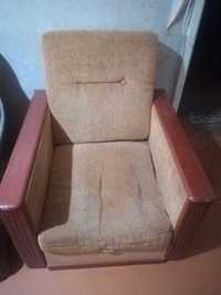 Продается комплект мебели Диван и кресла