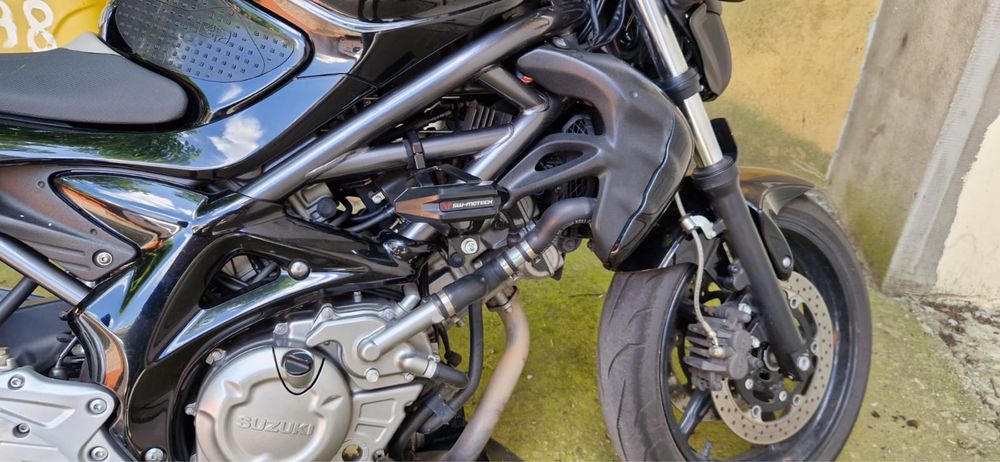 Suzuki SFV650 Gladius