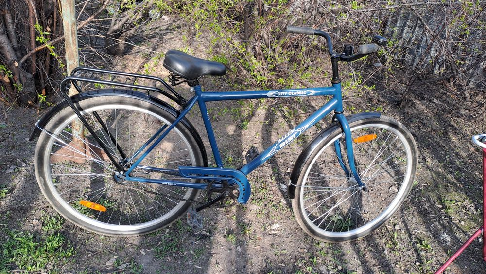 Продается велосипед Айст новый.