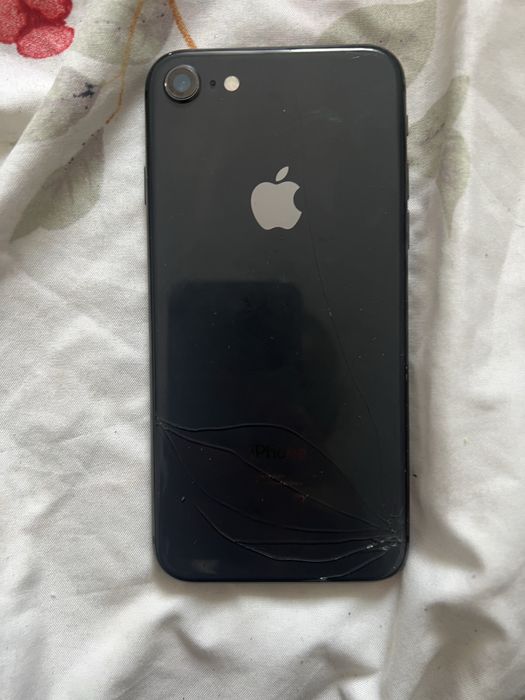Vand iphone 8 sanatete baterie 87