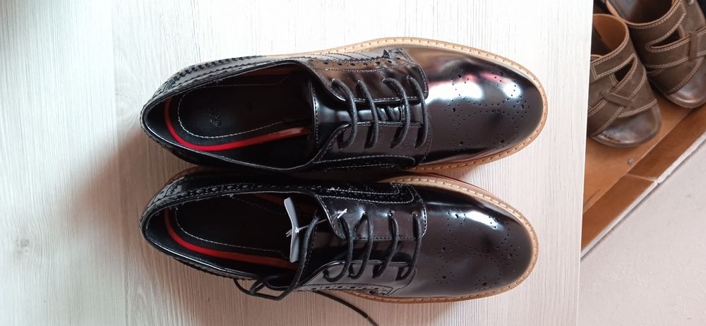 Ghete Zara ,masura 40,superbe , casual ,comode