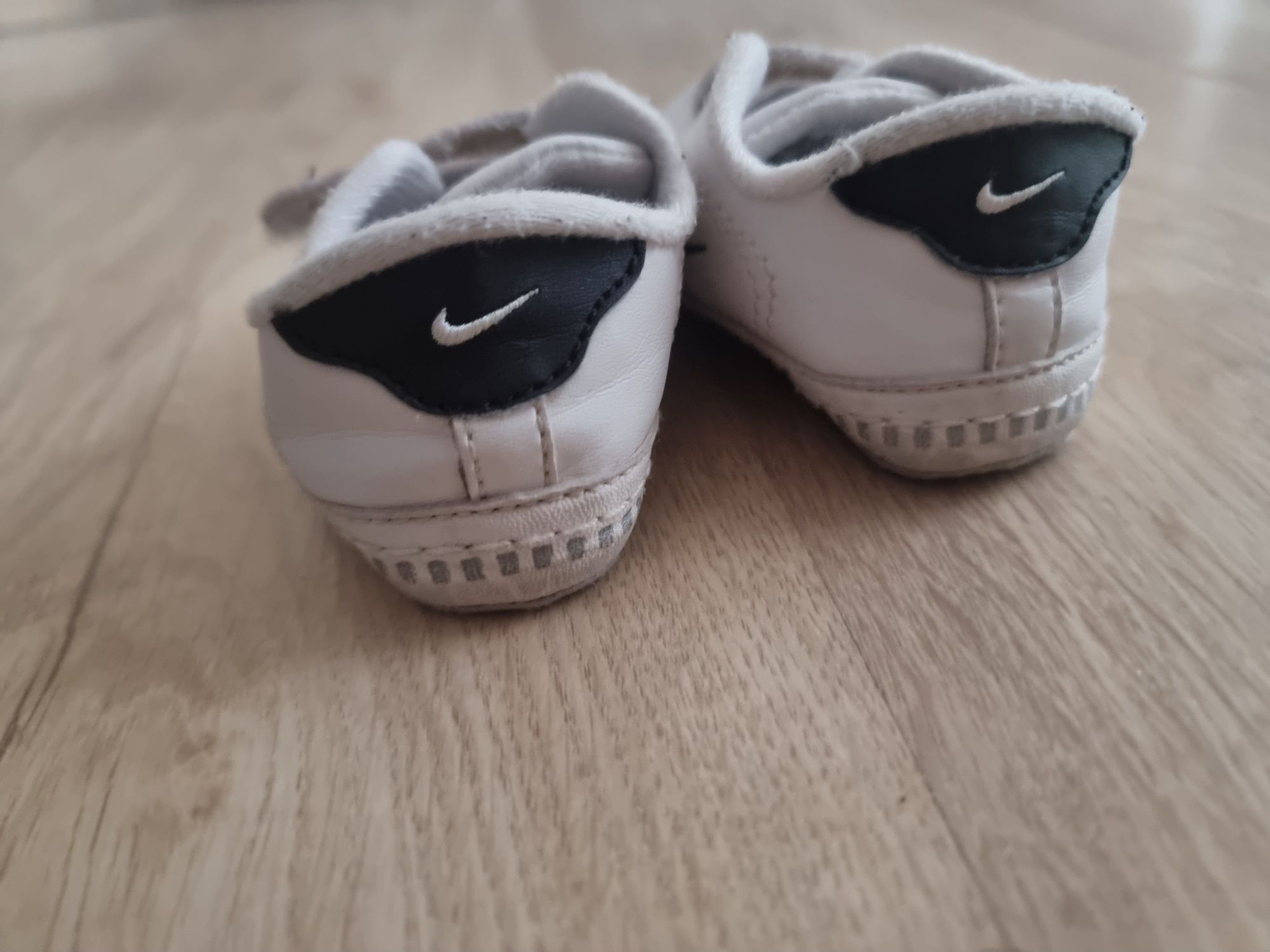 Adidasi bebe Nike