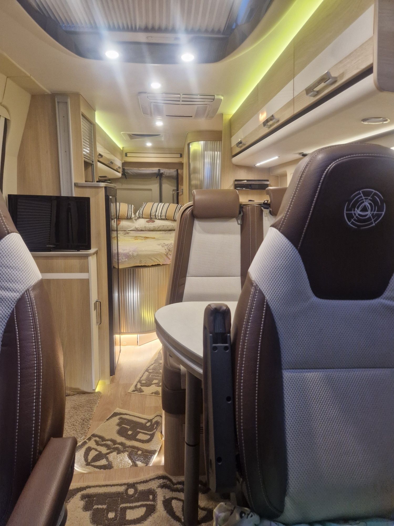 Autorulota CamperVan Dreamer Selected Limited 2021