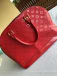 Geanta Louis Vuitton Alma