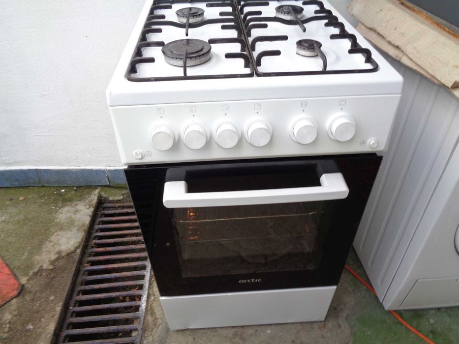 aragaze cu cuptor pe gaz ARTIC